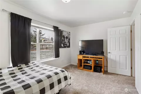 Bedroom - 38316 244th Ave SE, Enumclaw, WA 98022 photo 4 of 4