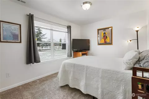 Bedroom - 38316 244th Ave SE, Enumclaw, WA 98022 photo 3 of 4