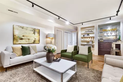Living - 702 13th Ave E, Seattle, WA 98102 photo 5 of 5