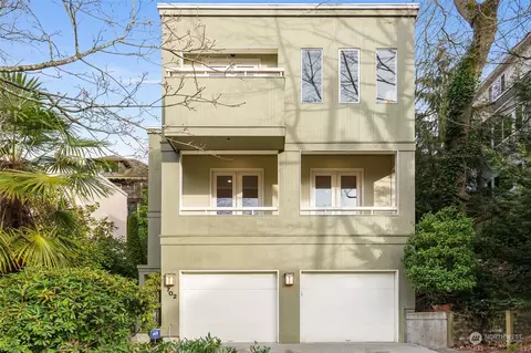 Exterior - 702 13th Ave E, Seattle, WA 98102 photo 6 of 7