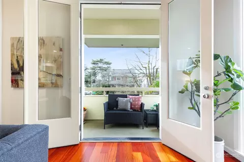Entry Way - 702 13th Ave E, Seattle, WA 98102 photo 3 of 4