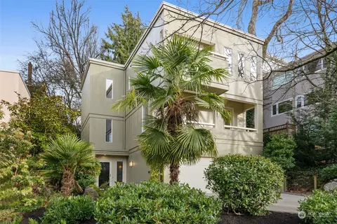 Exterior - 702 13th Ave E, Seattle, WA 98102 photo 7 of 7