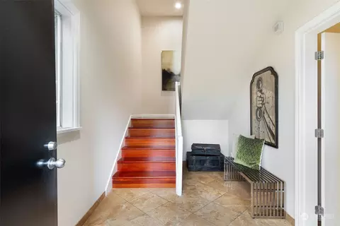 Entry Way - 702 13th Ave E, Seattle, WA 98102 photo 2 of 4