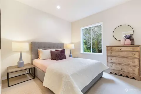 Bedroom - 702 13th Ave E, Seattle, WA 98102 photo 1 of 4