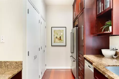 Entry Way - 702 13th Ave E, Seattle, WA 98102 photo 4 of 4
