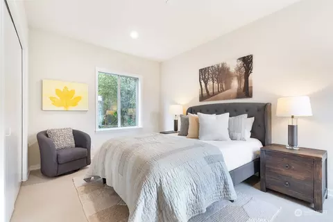 Bedroom - 702 13th Ave E, Seattle, WA 98102 photo 2 of 4