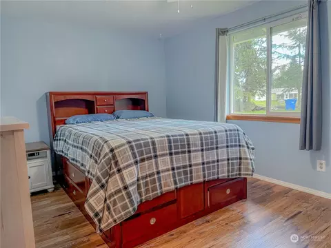 Bedroom - 140 Raintree Loop SE, Rainier, WA 98576 photo 1 of 6