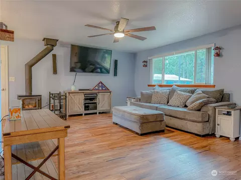 Living - 140 Raintree Loop SE, Rainier, WA 98576 photo 1 of 3