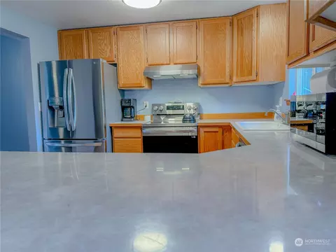 Kitchen - 140 Raintree Loop SE, Rainier, WA 98576 photo 2 of 4
