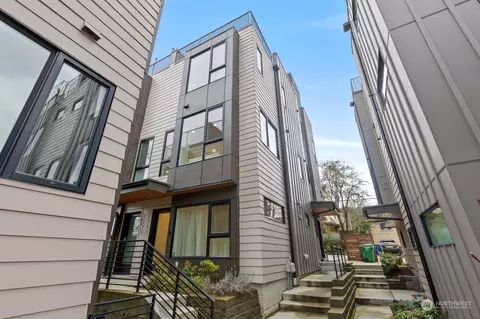 714 11th Ave E #A, Seattle, WA 98102