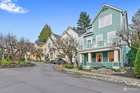 362 Wyatt Way NE #5, Bainbridge Island, WA 98110