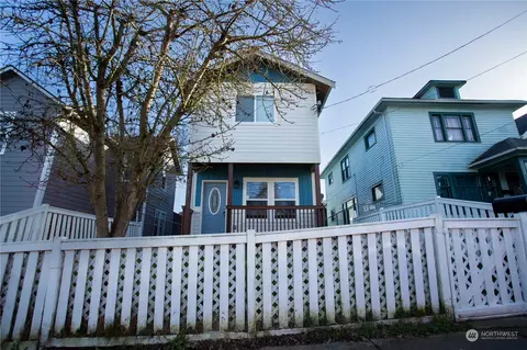 1037 5th St, Bremerton, WA 98337