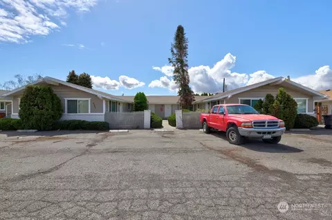 4902 W Chestnut Ave, Yakima, WA 98908
