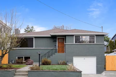 2848 NW 74th St, Seattle, WA 98117