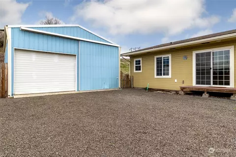 Exterior - 122 Baldwin Rd, Walla Walla, WA 99362 photo 8 of 8