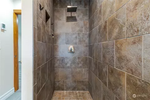 Bath - 122 Baldwin Rd, Walla Walla, WA 99362 photo 2 of 8