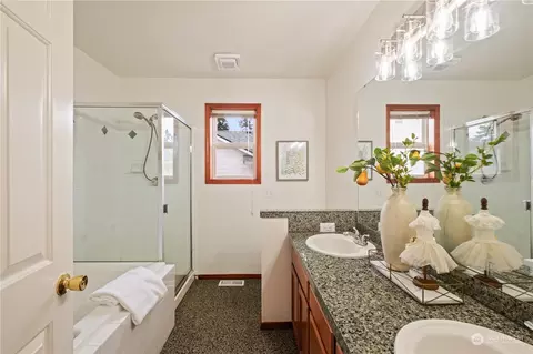 Bath - 2804 106th St SE, Everett, WA 98208 photo 1 of 2