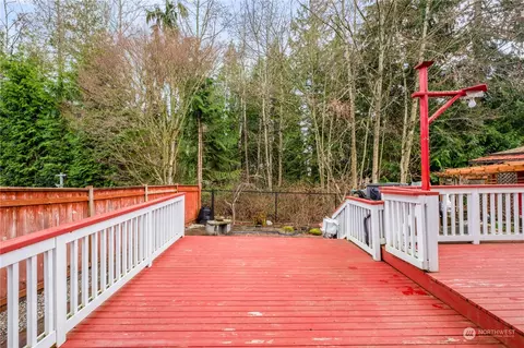 Exterior - 2804 106th St SE, Everett, WA 98208 photo 3 of 8