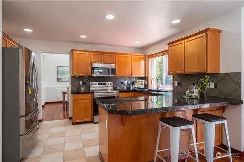 Kitchen - 2804 106th St SE, Everett, WA 98208 photo 1 of 2