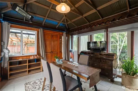 Dining - 2804 106th St SE, Everett, WA 98208 photo 5 of 5