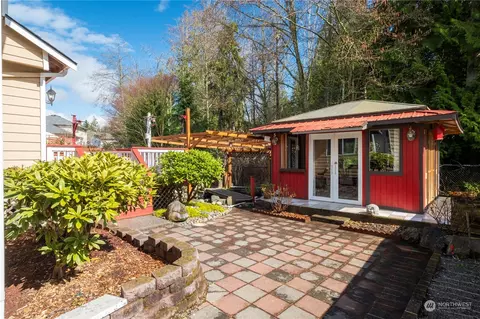 Exterior - 2804 106th St SE, Everett, WA 98208 photo 6 of 8