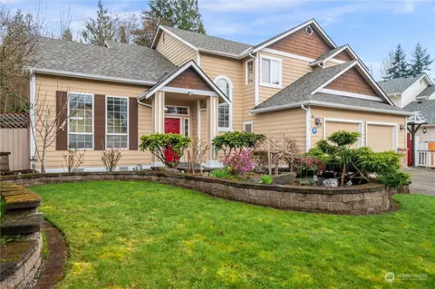 Exterior - 2804 106th St SE, Everett, WA 98208 photo 2 of 8
