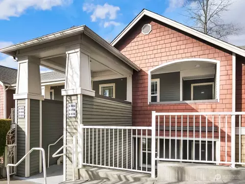 15302 40th Ave W #1-204, Lynnwood, WA 98087