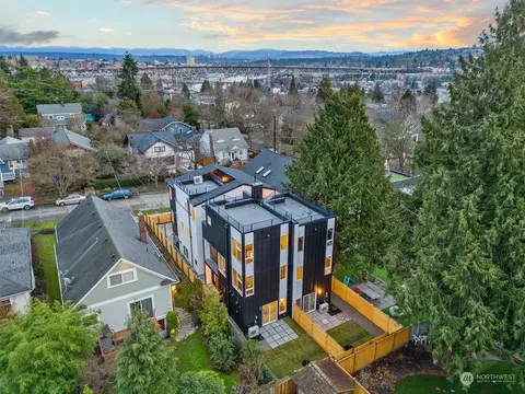 4009 Corliss Ave N #B, Seattle, WA 98103