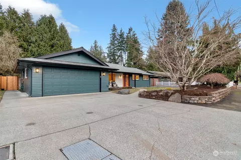 Exterior - 10507 26th Dr SE, Everett, WA 98208 photo 7 of 12
