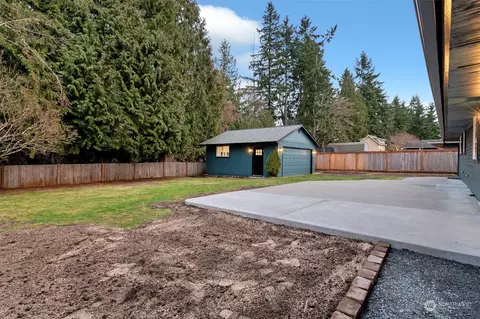 Exterior - 10507 26th Dr SE, Everett, WA 98208 photo 4 of 12