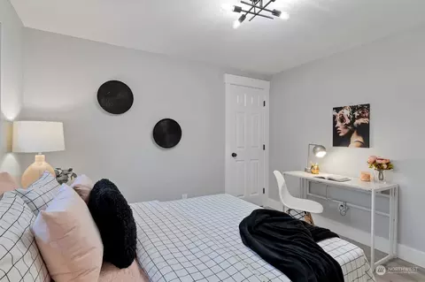 Bedroom - 10507 26th Dr SE, Everett, WA 98208 photo 5 of 7