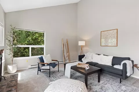 Living - 820 Cady Rd #E306, Everett, WA 98203 photo 2 of 4