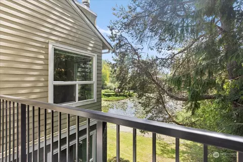 View/Area - 820 Cady Rd #E306, Everett, WA 98203 photo 1 of 2