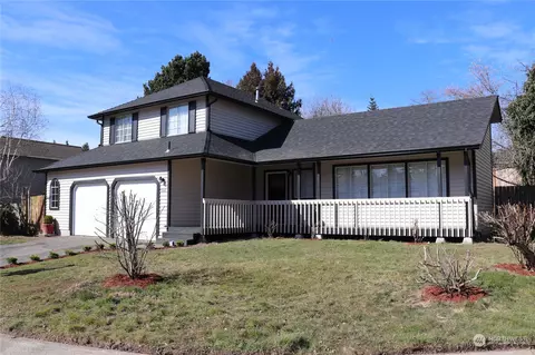 566 Olympia Ave N, Renton, WA 98056