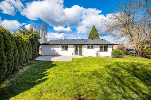 Exterior - 302 Whitesell Ct NW, Orting, WA 98360 photo 4 of 15