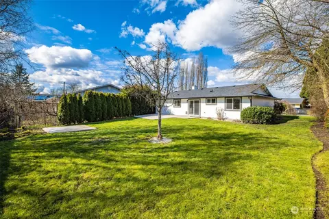 Exterior - 302 Whitesell Ct NW, Orting, WA 98360 photo 5 of 15