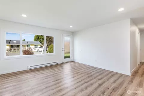 Living - 302 Whitesell Ct NW, Orting, WA 98360 photo 4 of 4