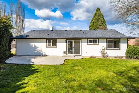 Exterior - 302 Whitesell Ct NW, Orting, WA 98360 photo 3 of 15