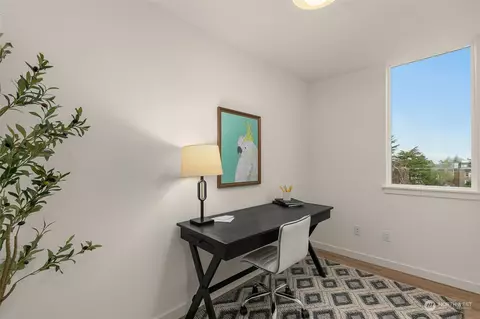 218 D 10th Ave E, Seattle, WA 98102 photo 16