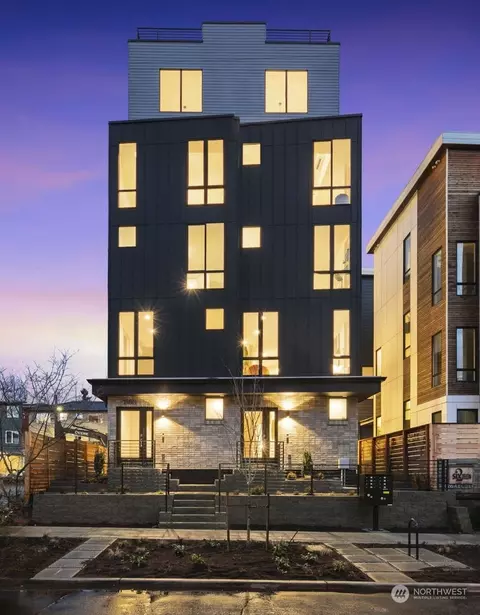 218 D 10th Ave E, Seattle, WA 98102