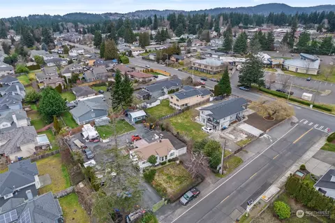 2416 NE 16th St, Renton, WA 98056