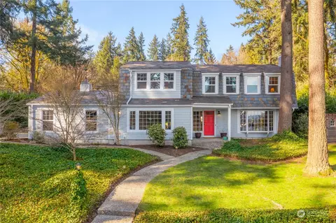 706 177th Ln NE, Bellevue, WA 98008
