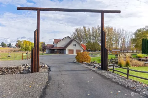 3521 Thrall Rd, Ellensburg, WA 98926