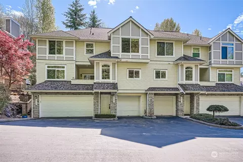 6761 SE Cougar Mountain Way, Bellevue, WA 98006