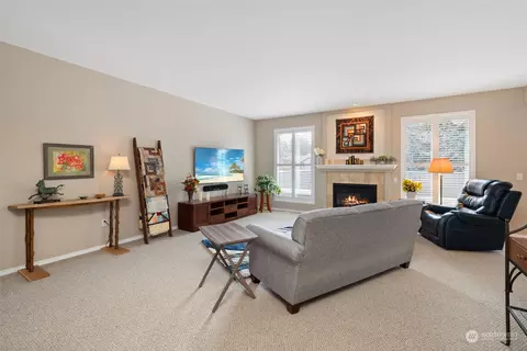 Living - 431 Blakely Blvd, Sequim, WA 98382 photo 3 of 5