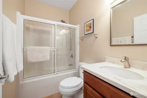 Bath - 431 Blakely Blvd, Sequim, WA 98382 photo 1 of 3