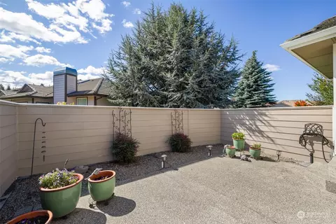 Exterior - 431 Blakely Blvd, Sequim, WA 98382 photo 5 of 11