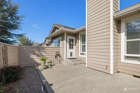 Exterior - 431 Blakely Blvd, Sequim, WA 98382 photo 6 of 11