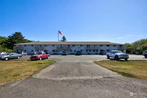 766 Ocean Ct NW #202, Ocean Shores, WA 98569