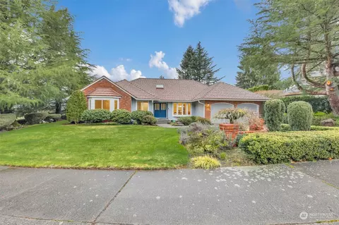 17200 SE 46th St, Bellevue, WA 98006
